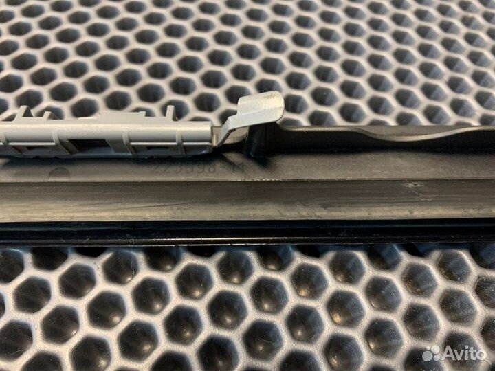 Молдинг лобового стекла Bmw X7 G07 M-pack B57D30