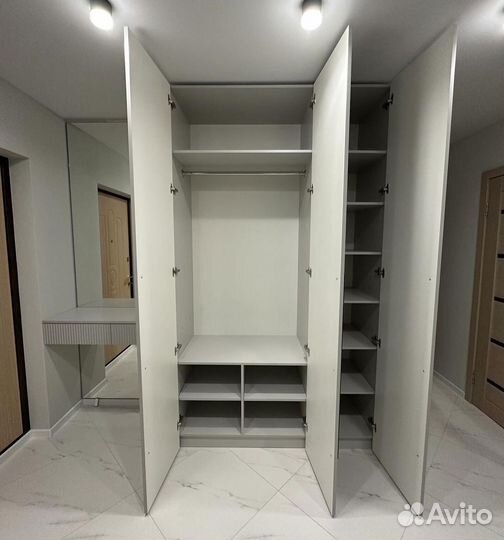 Шкаф распашной