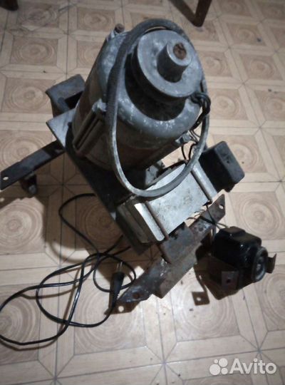 Эл. двигатель от круглой стиральной машины