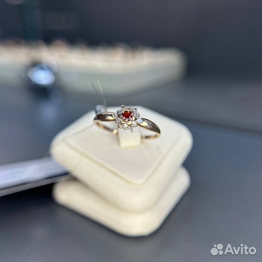 Золотое кольцо 585 пробы золото