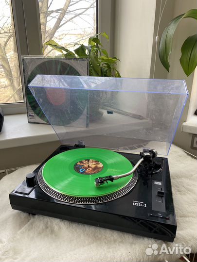 Проигрыватель винила Music Hall USB-1