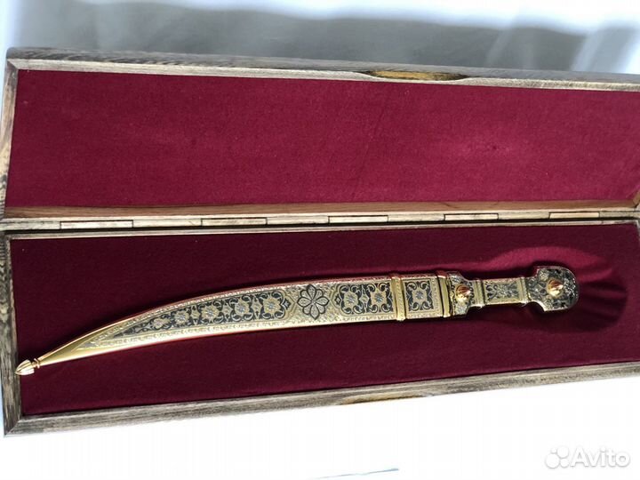 Кинжал Восточный (золочение, дамасская сталь)