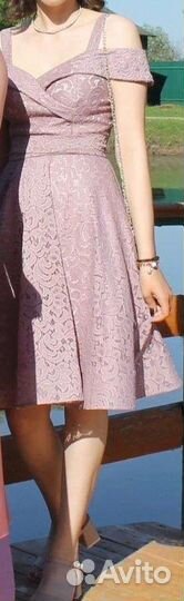 Пудророзовое платье