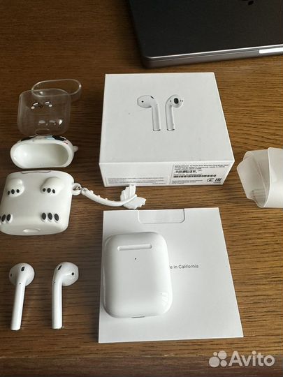 Оригинал Apple Airpods 2 с беспр. футляром