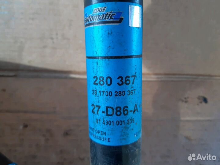 Амортизатор задний Опель Зафира А