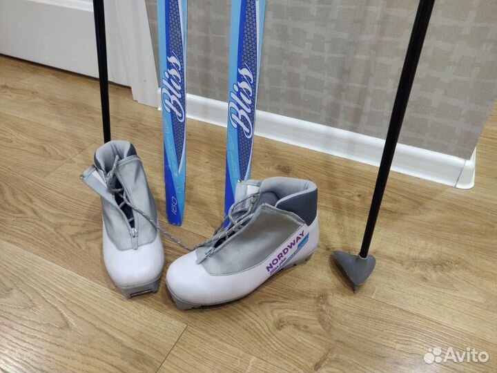 Лыжи беговые детские, ботинки лыжные