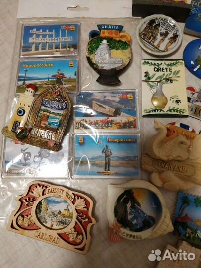 Магниты на холодильник из разных стран