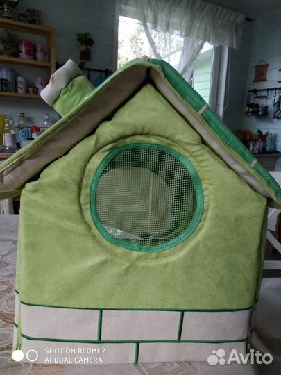 Домик-будка для котиков и маленьких собачек