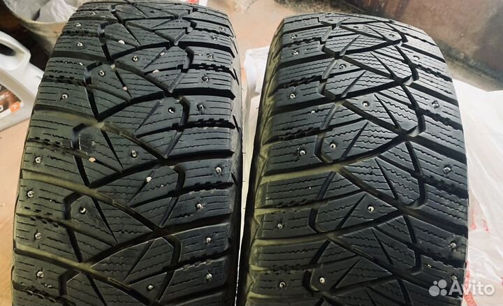 Goodyear Ultragrip 600 215/65 R16 98T