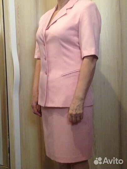 Костюм женский