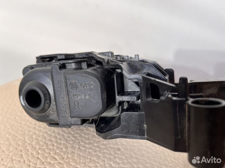 Моторчик правого зеркала Toyota Rav 4 xa 50