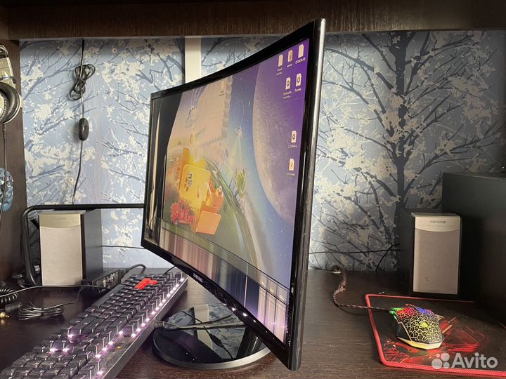 Монитор Samsung C24F390FHI битая матрица