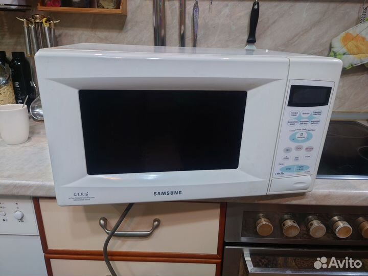 Микроволновка Samsung CE2738NR