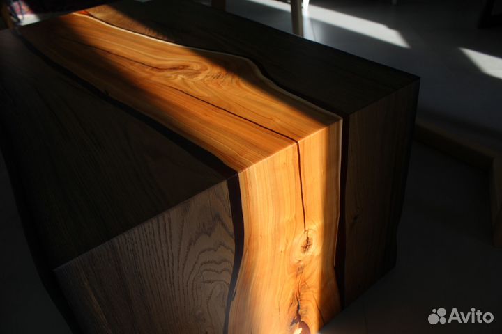 Морёный дуб журнальный стол с эпоксидкой