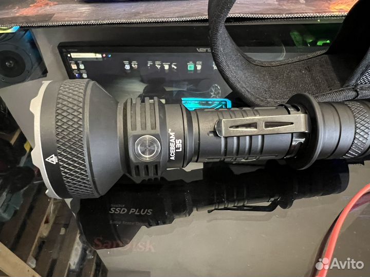 Фонарик светодиодный аккумуляторный AceBeam L35