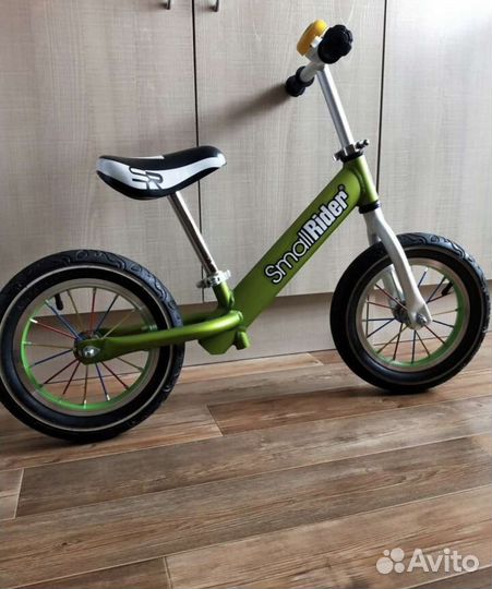 Беговел колеса 12