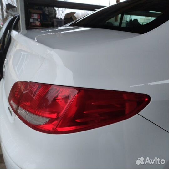 Фонарь правый Peugeot 408 1.6 HDI DV6CM 2013