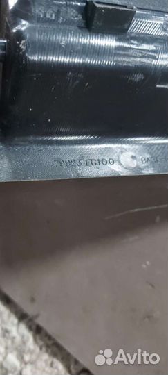 Накладка заднего дивана на Nissan Fuga