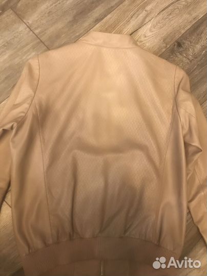 Кожаная куртка бомбер 48 размер