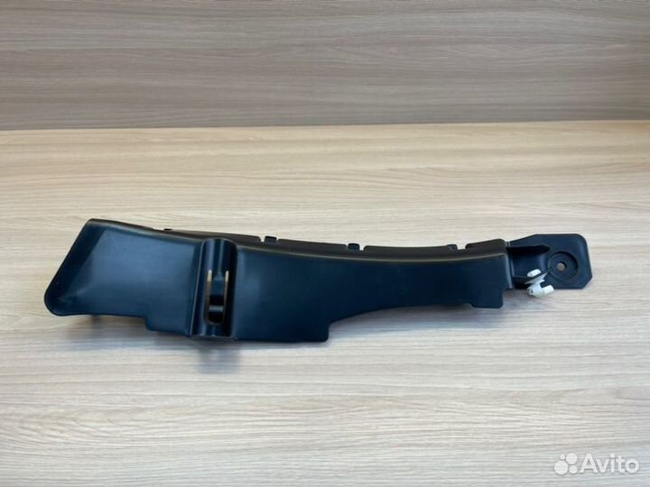 Накладка багажника левая Renault Sandero Stepway