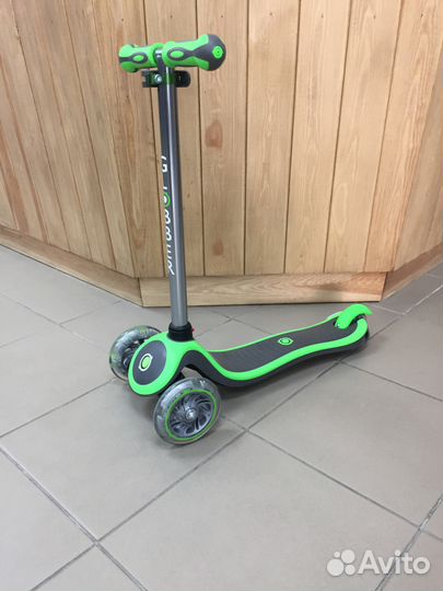 Самокат Globber My Free Up Titanium Lights Зеленый