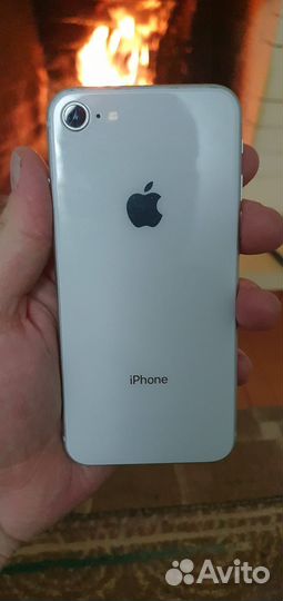 iPhone 8, 64 ГБ