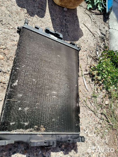 Renault Megane 2 радиатор охлаждения основной
