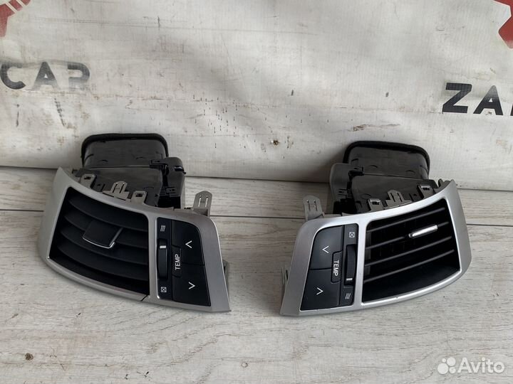 Toyota Land Cruiser 200 Дефлектор в торпедо