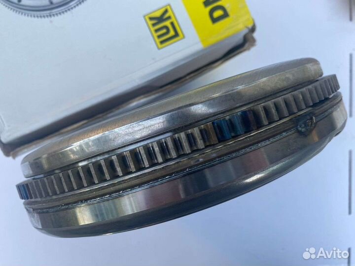 Маховик 06K105266 LUK