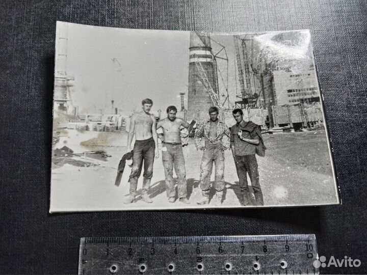 Мужчины стройка строители рабочие завод, фото СССР