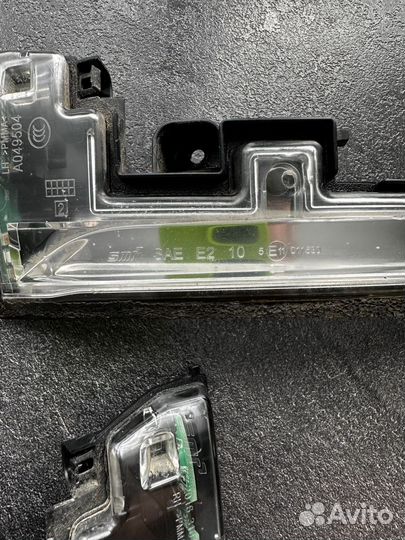 Поворотник Range Rover Evoque (2012)