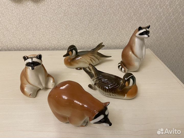 Вазы декоративные и статуэтки разных времен