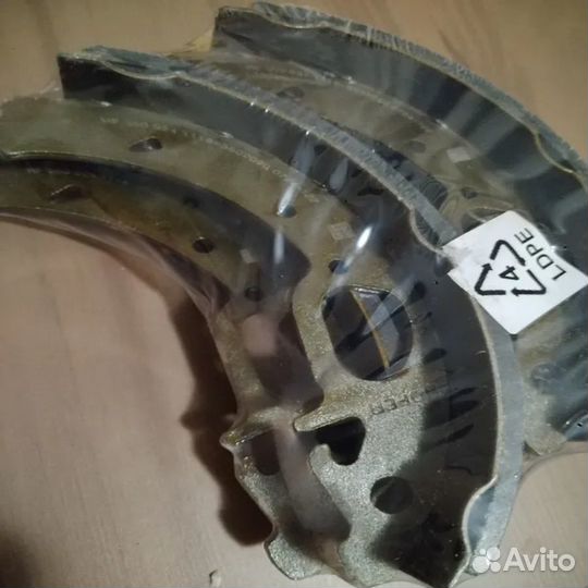 Задние тормозные колодки