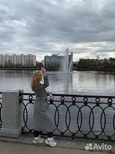 Пальто женское 42 44 клетка