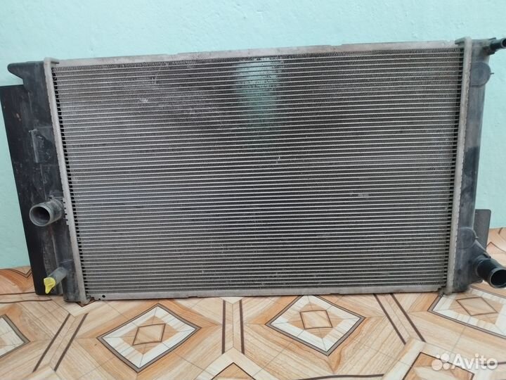 Радиатор охлаждения на тойота аурис 150