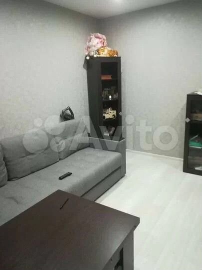 2-к. квартира, 43 м², 1/10 эт.