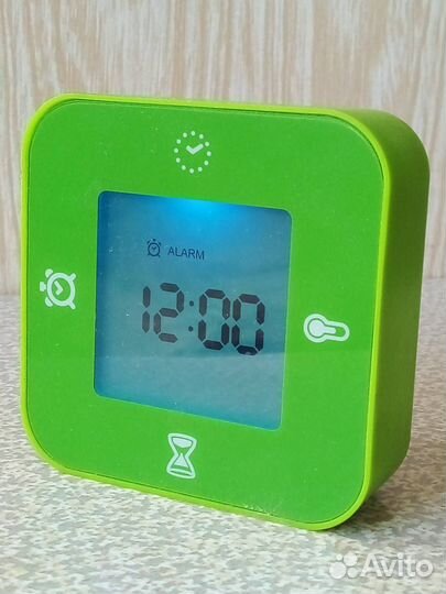 Часы настольные электронные с будильником