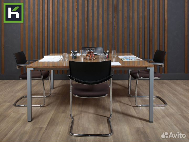 Стол для переговоров