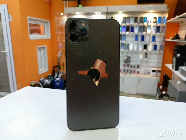 iPhone 11 Pro, 64 ГБ