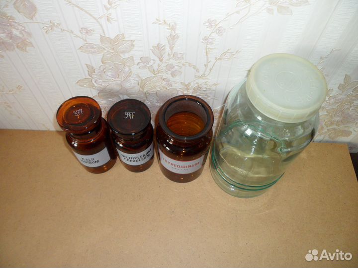 Химическая посуда для лабораторных работ