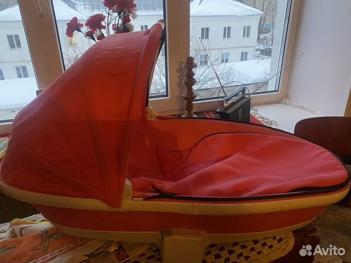 Коляска детская Qinny