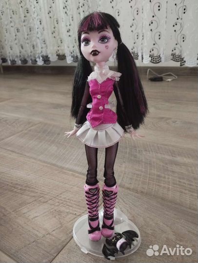Кукла Монстер Хай Дракулаура базовая