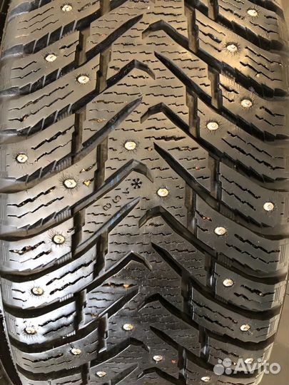 Nokian Tyres Hakkapeliitta 8 SUV 235/65 R17
