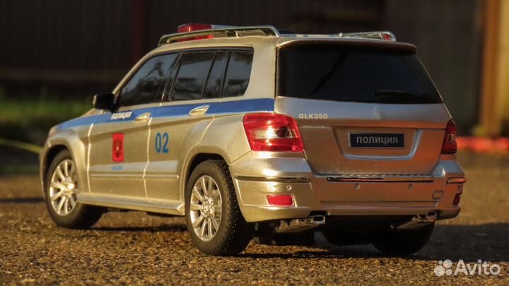 Mercedes Benz GLK 350 Rastar 1/24