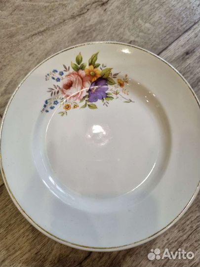 Тарелка плоская