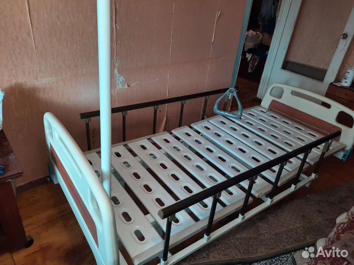 Медицинская кровать для лежачих больных