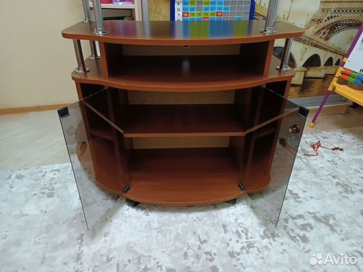 Тумба под телевизор