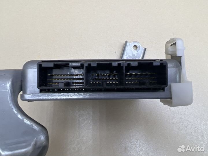 Блок управления подвеской Toyota Crown Majesta 186