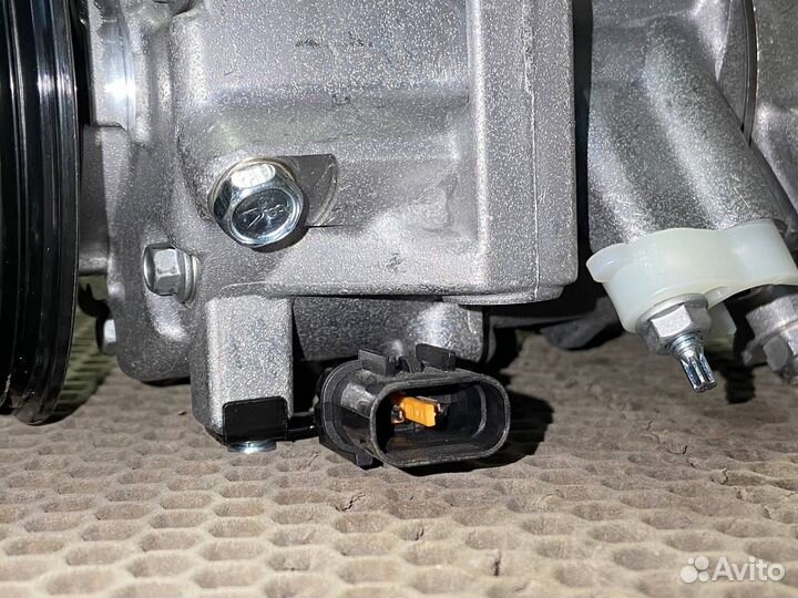 Компрессор кондиционера Optima 16- 2.0 Sonata 7