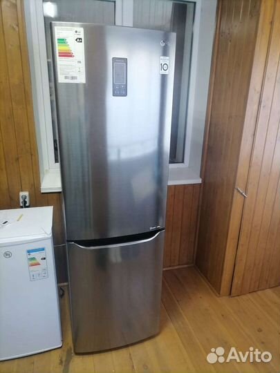 Холодильник LG